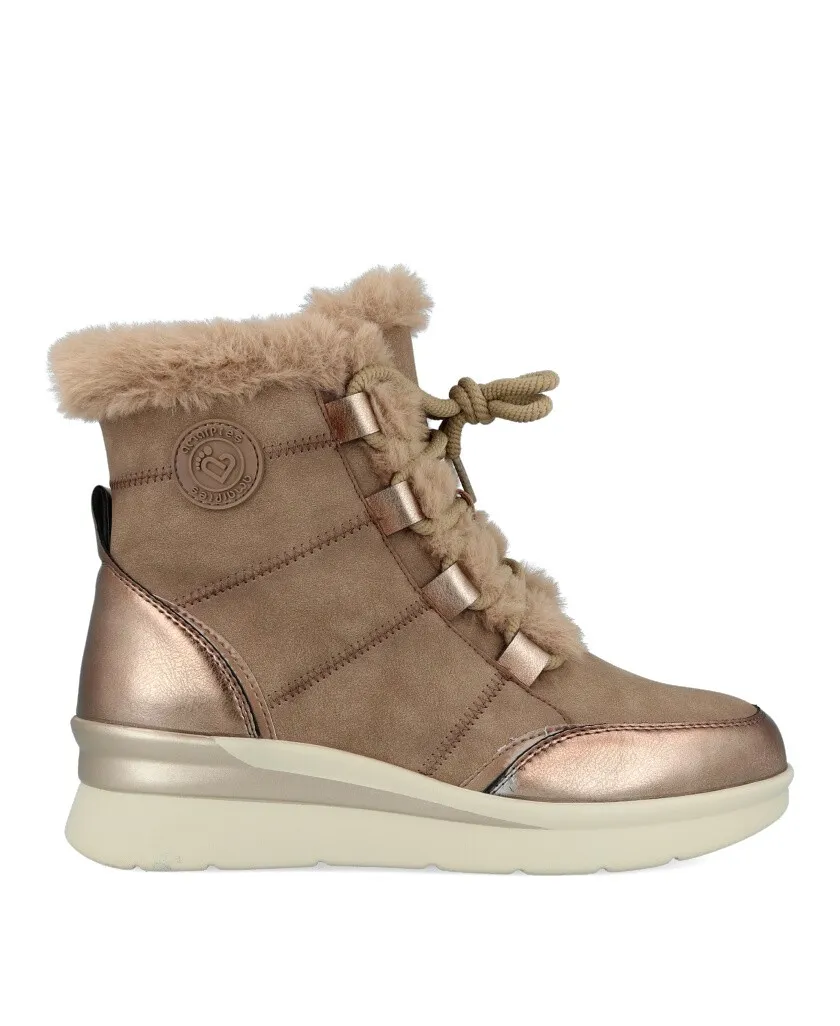 27091 Eskimo style ankle boots