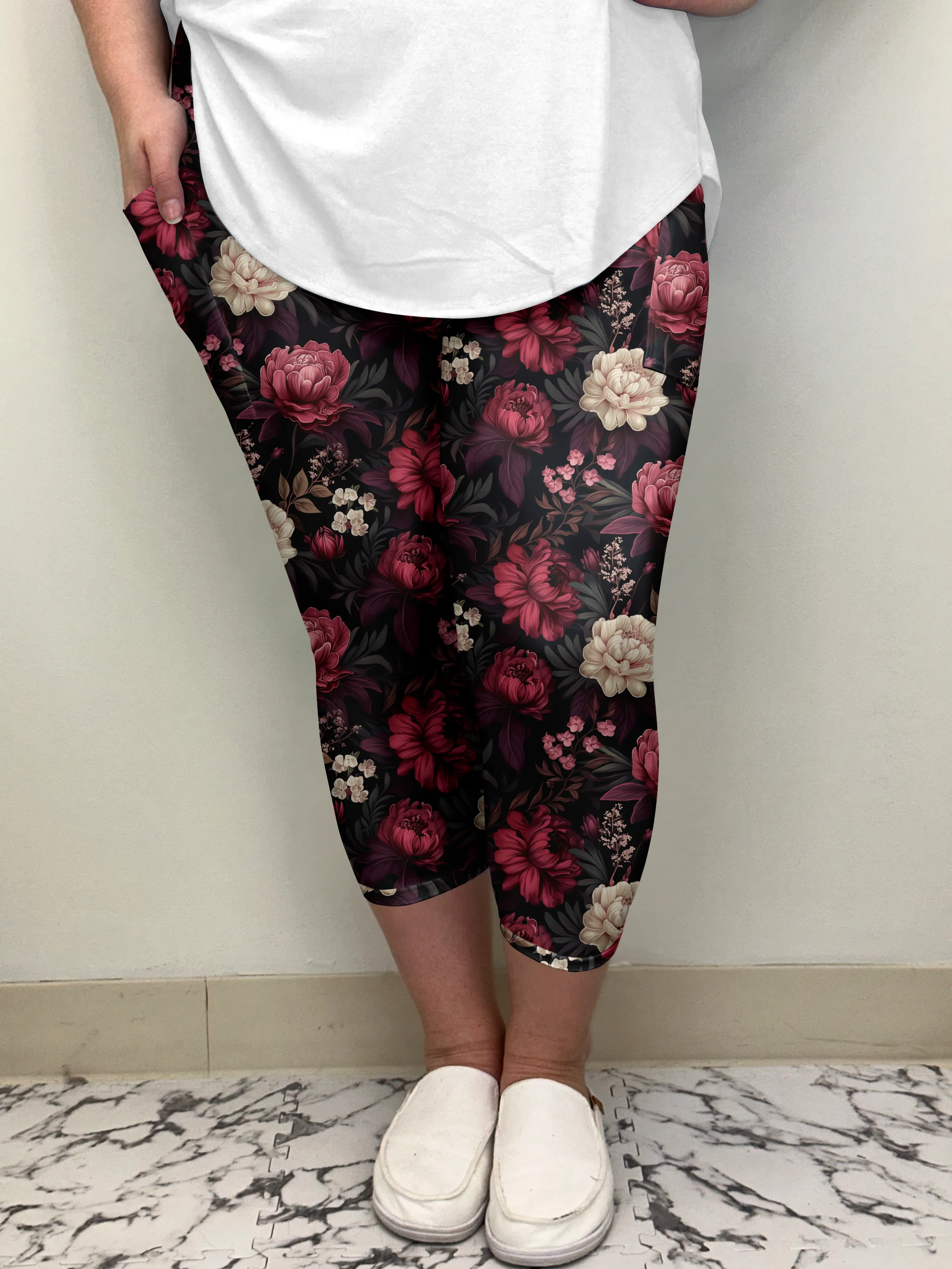 Floral Print Capri Pants with Pockets