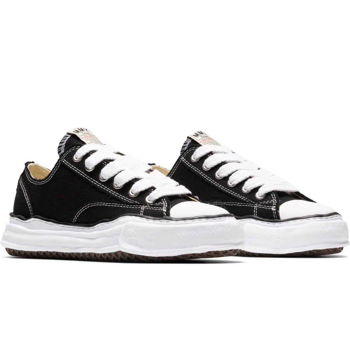 Hank Low Sneaker in Black - Bodega