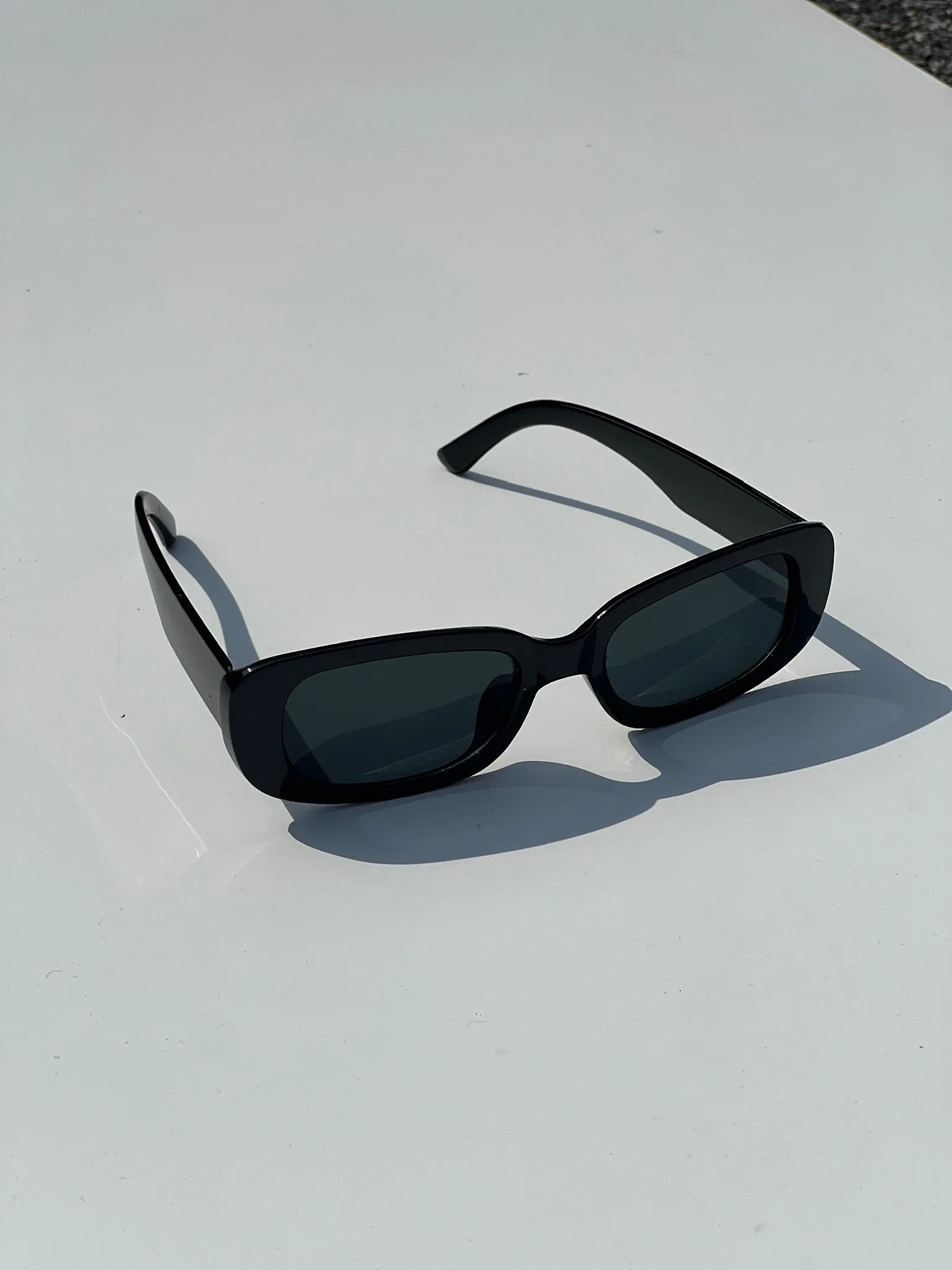 Jeane Sunglasses: Find Stylish Sunglasses at Great Prices