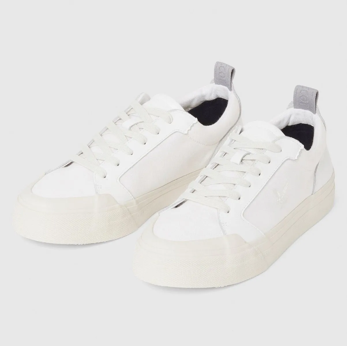 Lyle & Scott Dawson White Low Canvas Shoes