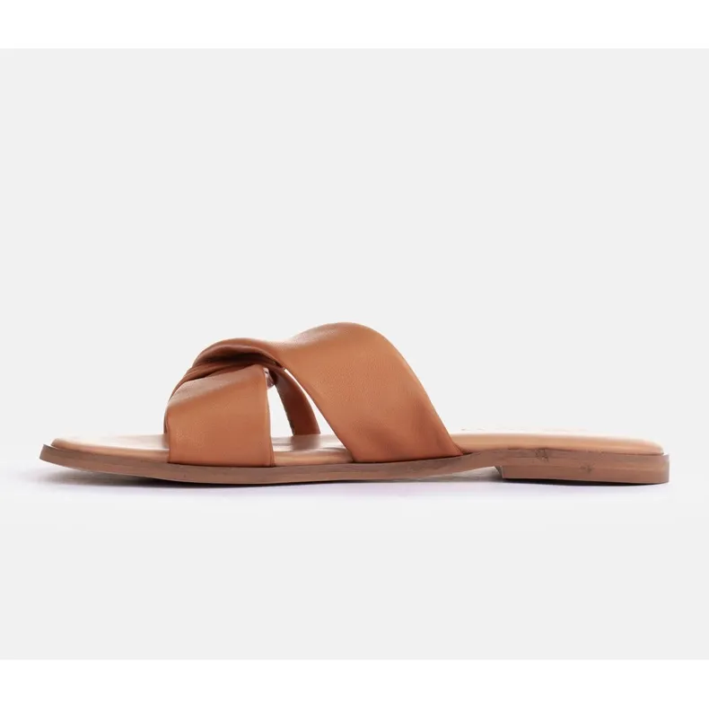 Marco Leather Flip Flops on Flat Bottom in Brown