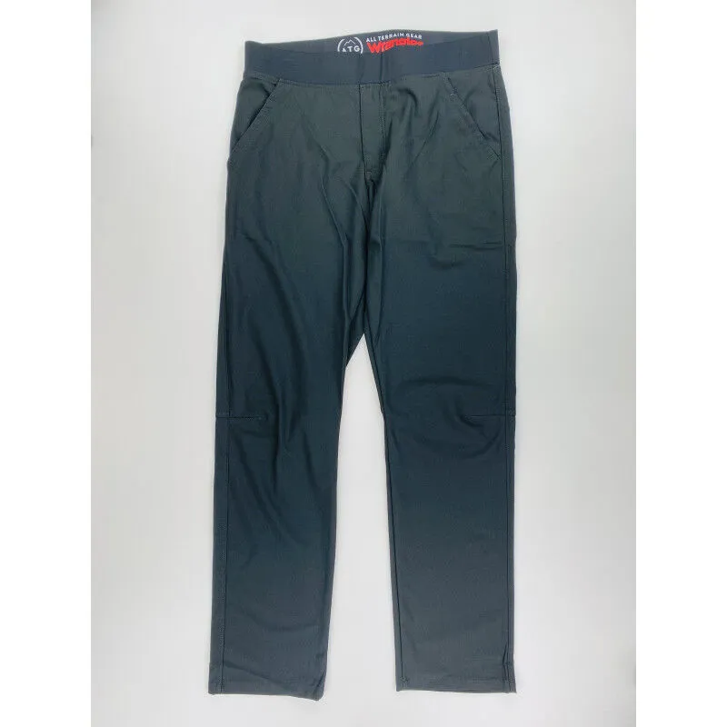 Second Hand Men's Black Hiking Pants - Wrangler Fwds Pull On Pant - US 32